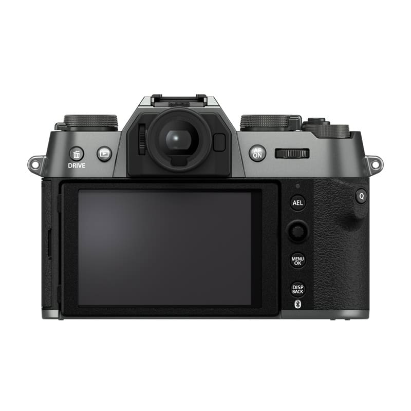Fujifilm X-T50 Kamera mit 15-45mm Objektiv in anthrazitgrau.