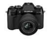 Fujifilm X-T50 Kamera mit 15-45mm Objektiv in Schwarz.