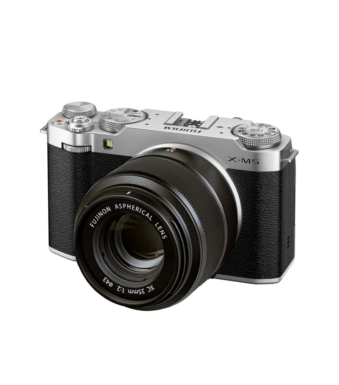 Fujifilm X-M5 Kamera mit XC 35mm F2 Objektiv in Silber.